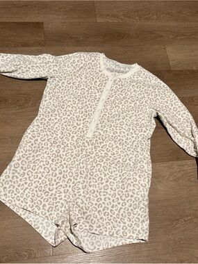 Old Navy Cream Romper with Light Taupe Leopard Print